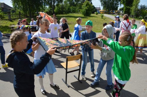 В восьмой раз в Суворовской школе, этноэкологическом центре Дивеевского муниципального округа прошел фестиваль народных игр.